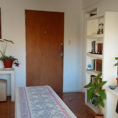 Depto 2 Ambientes Muy Luminoso Con Wifi Y Vista A La Plaza Apartment Буенос Айрес Екстериор снимка