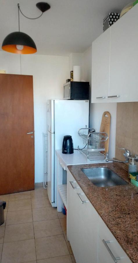 Depto 2 Ambientes Muy Luminoso Con Wifi Y Vista A La Plaza Apartment Буенос Айрес Екстериор снимка