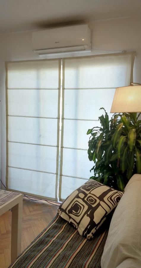 Depto 2 Ambientes Muy Luminoso Con Wifi Y Vista A La Plaza Apartment Буенос Айрес Екстериор снимка