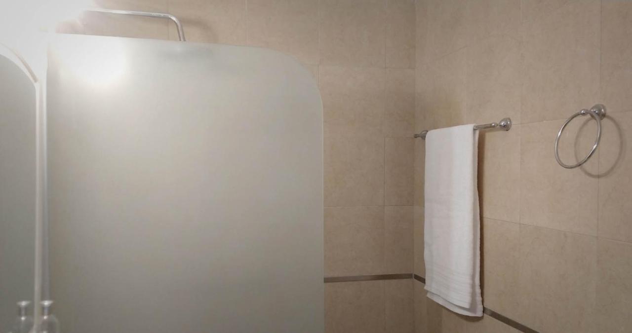 Depto 2 Ambientes Muy Luminoso Con Wifi Y Vista A La Plaza Apartment Буенос Айрес Екстериор снимка